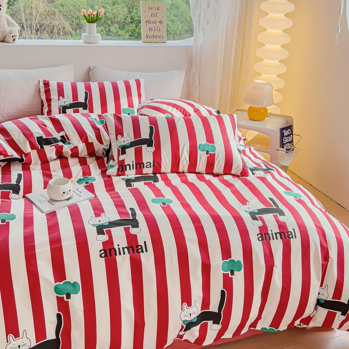 91家纺网 家纺一手货源 找家纺 感遇家纺 2024春夏新品全棉卡通印花四件套-第一批 红条夜猫