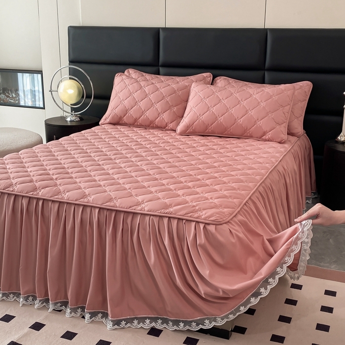 91家纺网 家纺一手货源 找家纺 笠裙家纺 2024新款A类原棉夹大豆棉加厚刺绣四叶草款系列床裙 四叶草-豆沙