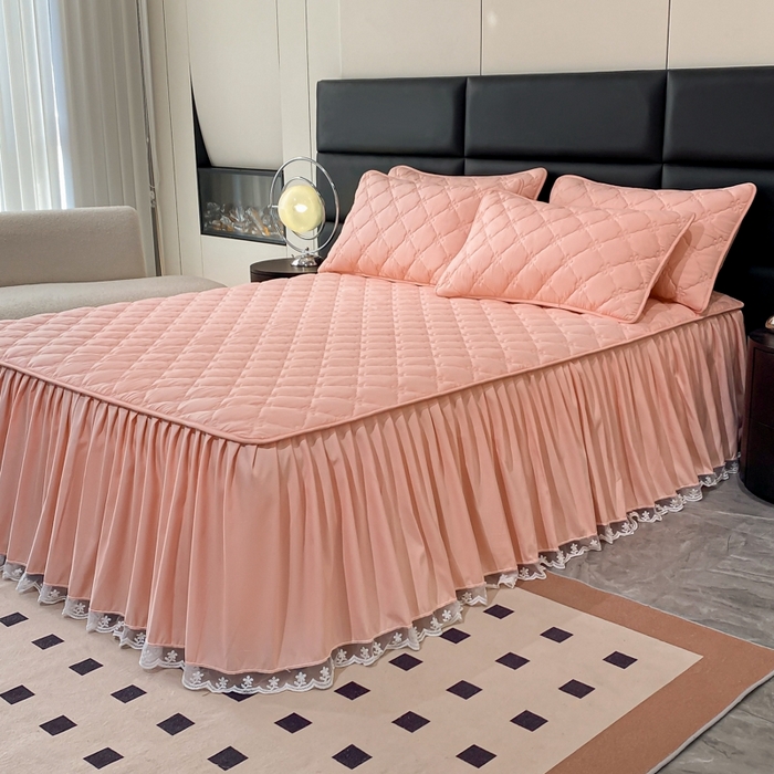 91家纺网 家纺一手货源 找家纺 笠裙家纺 2024新款A类原棉夹大豆棉加厚刺绣四叶草款系列床裙 四叶草-淡粉