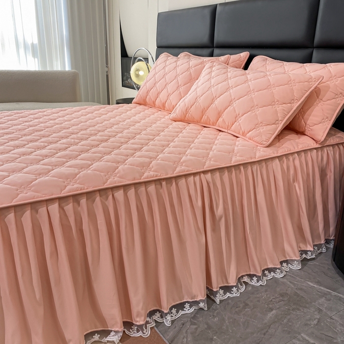 91家纺网 家纺一手货源 找家纺 笠裙家纺 2024新款A类原棉夹大豆棉加厚刺绣四叶草款系列床裙 四叶草-淡粉