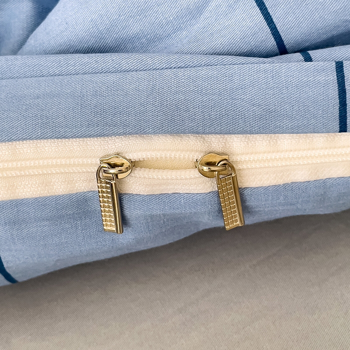 91家纺网 家纺一手货源 找家纺 梦家居 2024新款春季新品北欧简约风四件套 宽条浅蓝