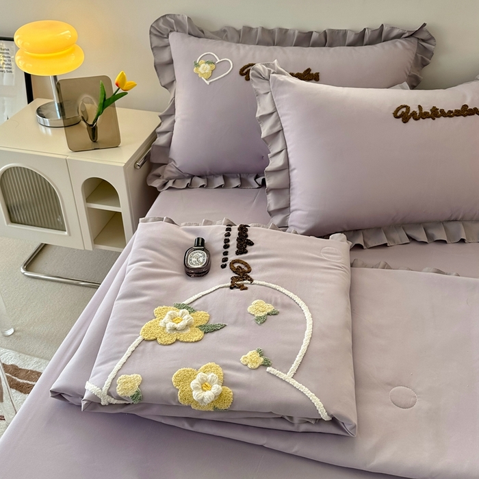 91家纺网 家纺一手货源 找家纺 金米诺 2024新款水洗磨毛花边四件套夏被四件套-蜜恋 蜜恋-烟紫