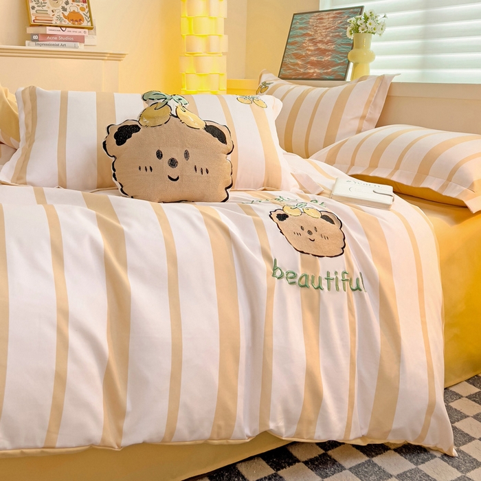 91家纺网 家纺一手货源 找家纺 娜娜 2024新款磨毛水洗棉刺绣四件套 	 樱桃小熊-黄