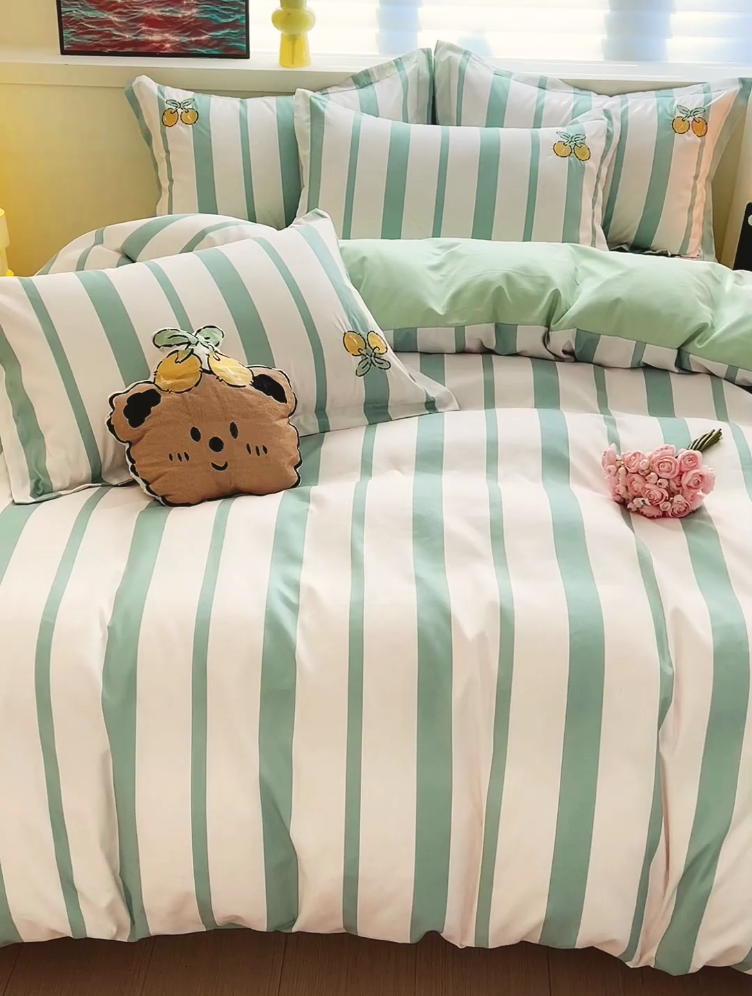 91家纺网 家纺一手货源 找家纺 娜娜 2024新款磨毛水洗棉刺绣四件套 	 樱桃小熊-绿