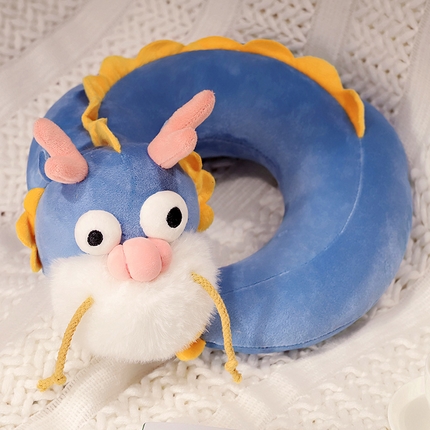 91家纺网 家纺一手货源 找家纺 （总）仟亿莱 2024新款神龙摆尾系列异形U枕