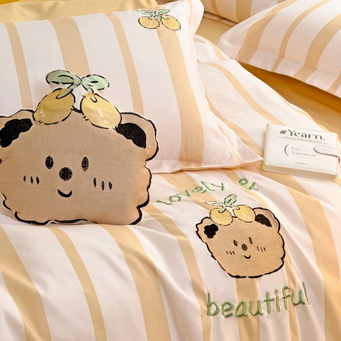 91家纺网 家纺一手货源 找家纺 娜娜 2024新款磨毛水洗棉刺绣四件套 	 樱桃小熊-黄