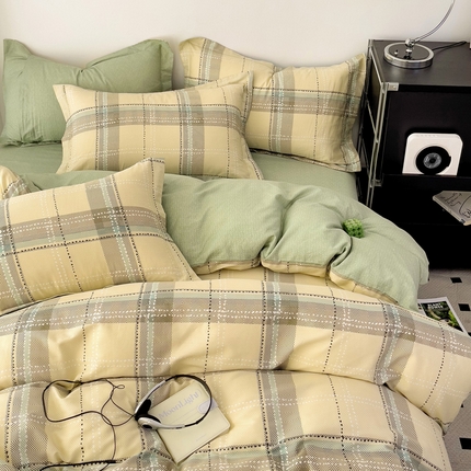 91家纺网 家纺一手货源 找家纺 （总）盛馨家纺 2024新款全棉高支高密精梳棉北欧绅士风四件套纯棉床笠格子条纹三件套