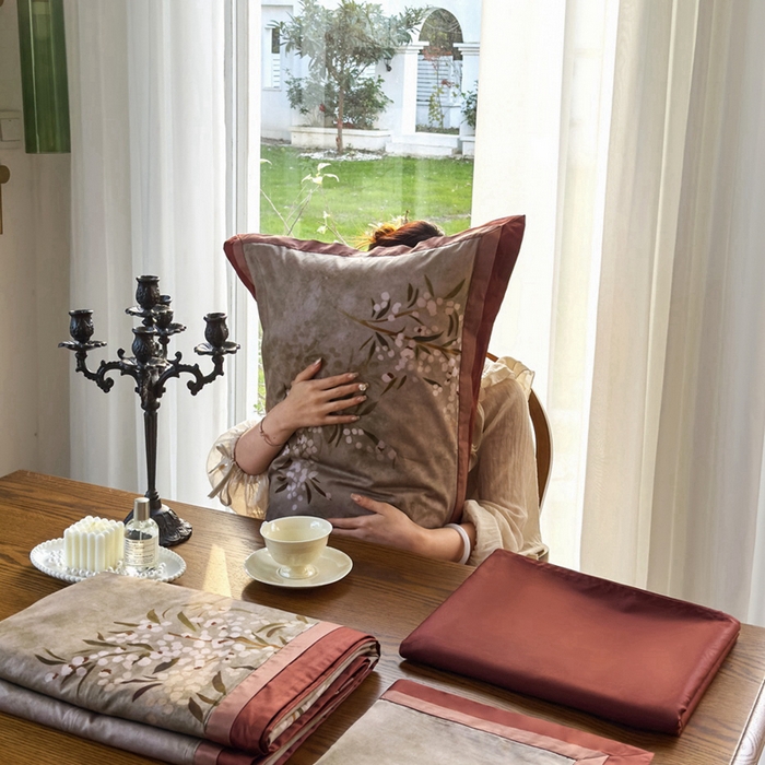 91家纺网 家纺一手货源 找家纺 由丽家纺 2025新款数码印花四件套-云裳 云裳-驼