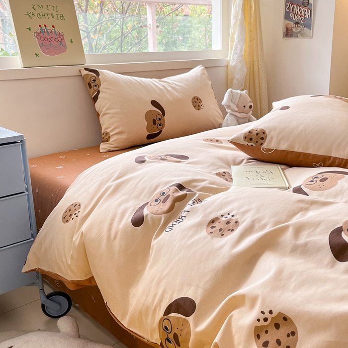 91家纺网 家纺一手货源 找家纺 雅居纺 2024新款高密全棉13070印花四件套 曲奇小狗