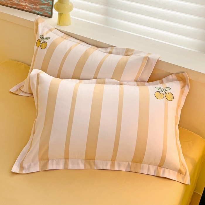 91家纺网 家纺一手货源 找家纺 娜娜 2024新款磨毛水洗棉刺绣四件套 	 樱桃小熊-黄