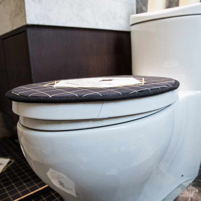 91家纺网 家纺一手货源 找家纺 爵仕家纺 2024新款网销款卫浴三件套地垫马桶盖 黑格鹿