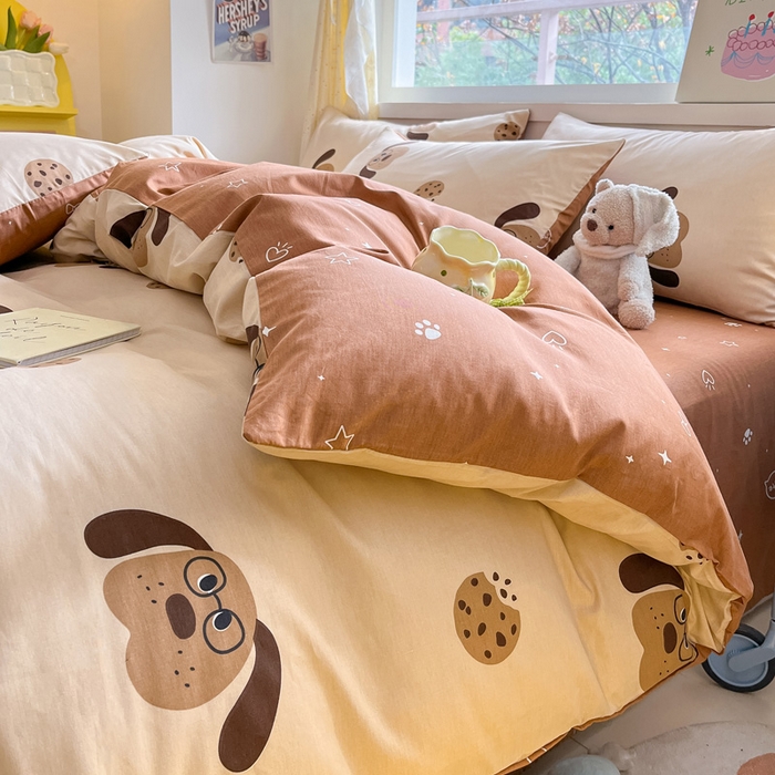 91家纺网 家纺一手货源 找家纺 雅居纺 2024新款高密全棉13070印花四件套 曲奇小狗