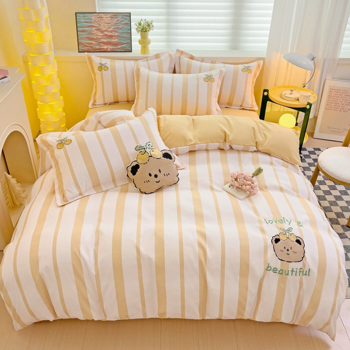 91家纺网 家纺一手货源 找家纺 娜娜 2024新款磨毛水洗棉刺绣四件套 	 樱桃小熊-黄