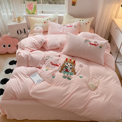 91家纺网 家纺一手货源 找家纺 （总）优承佳生活馆  2024新款ins风毛巾绣超柔亲肤云朵m四件套