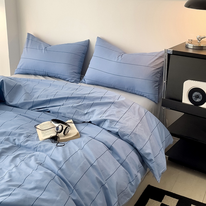 91家纺网 家纺一手货源 找家纺 梦家居 2024新款春季新品北欧简约风四件套 宽条浅蓝