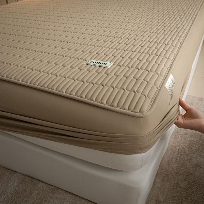 91家纺网 家纺一手货源 找家纺 芬晴家纺 2024新款纯棉水洗棉纯色夹棉床笠 漫游-奶茶