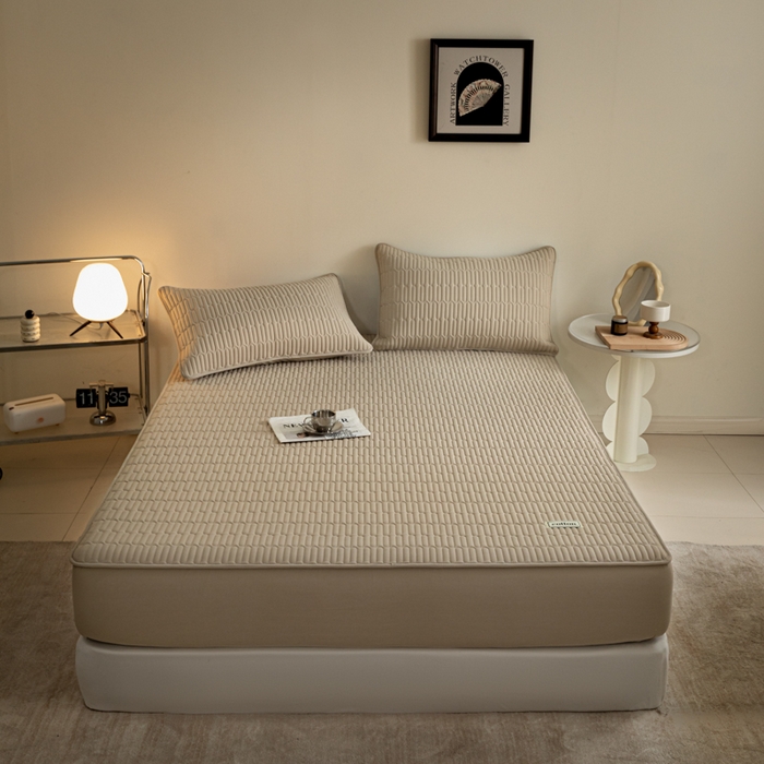 91家纺网 家纺一手货源 找家纺 芬晴家纺 2024新款纯棉水洗棉纯色夹棉床笠 漫游-奶茶