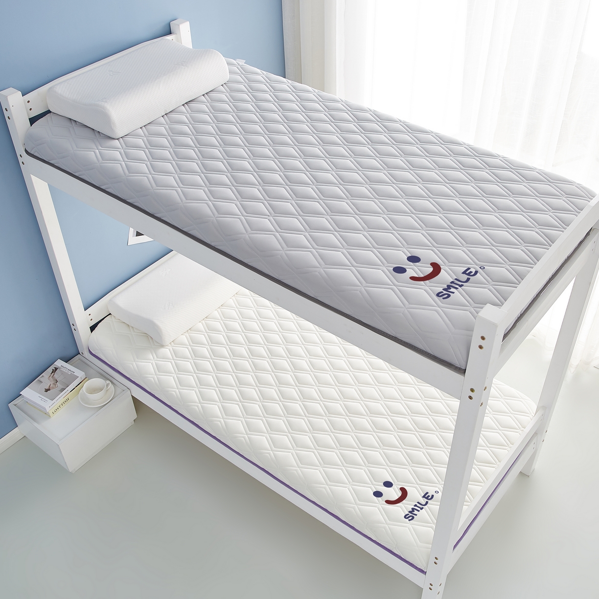 91家纺网 家纺一手货源 找家纺 鹿辉 2025新款A类牛奶丝烫画单边床垫笑脸款 笑脸灰