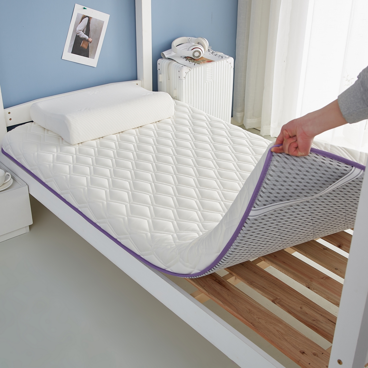 91家纺网 家纺一手货源 找家纺 鹿辉 2025新款A类牛奶丝烫画单边床垫笑脸款 笑脸白