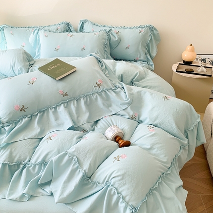 91家纺网 家纺一手货源 找家纺 （总）你好美丽 2025新款水洗棉满版刺绣大宽花边款四件套-花季