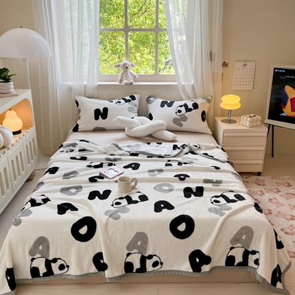宅部落 2024新款牛奶绒印花毛毯毯子300克云貂绒盖毯 黑白熊猫