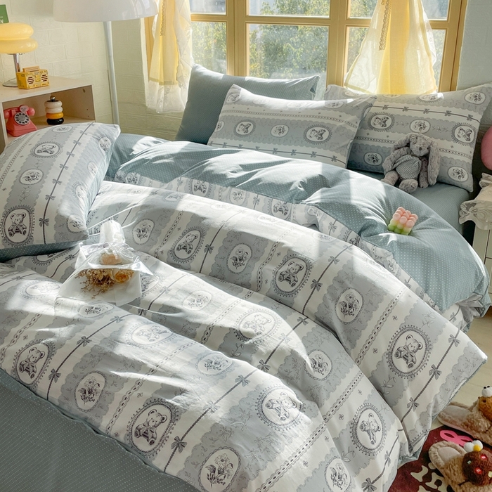 91家纺网 家纺一手货源 找家纺 捌月 2024新款全棉小花匠系列四件套单品系列 朵拉熊