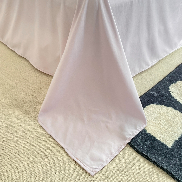 91家纺网 家纺一手货源 找家纺 芷凡家纺 2024新款亲肤棉纯色双拼四件套 奶白+丁香紫