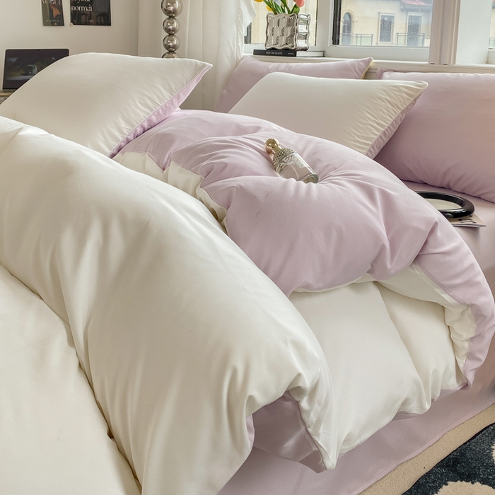 91家纺网 家纺一手货源 找家纺 芷凡家纺 2024新款亲肤棉纯色双拼四件套 奶白+丁香紫