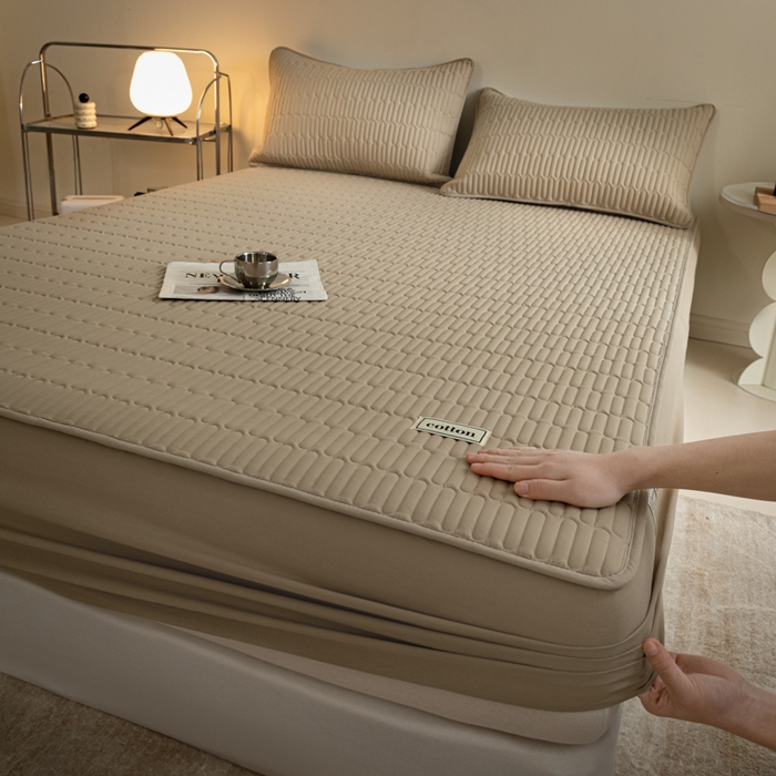 91家纺网 家纺一手货源 找家纺 芬晴家纺 2024新款纯棉水洗棉纯色夹棉床笠 漫游-奶茶