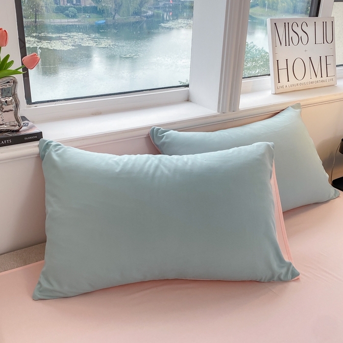 91家纺网 家纺一手货源 找家纺 芷凡家纺 2024新款亲肤棉纯色双拼四件套 蓝灰+奶油粉