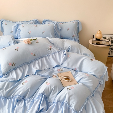 91家纺网 家纺一手货源 找家纺 （总）你好美丽 2025新款水洗棉满版刺绣大宽花边款四件套-花季