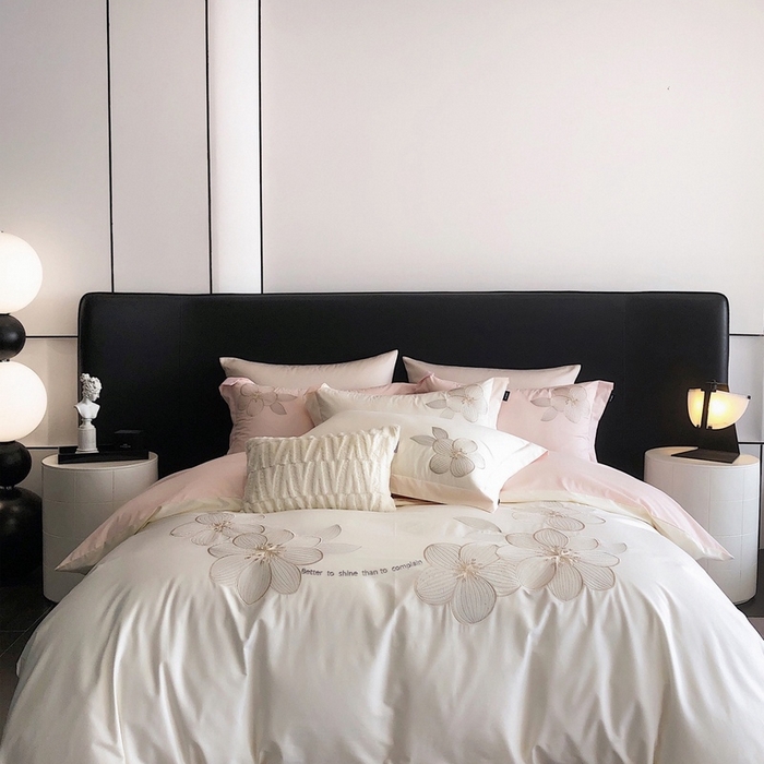 91家纺网 家纺一手货源 找家纺 卡姿家纺 2024新款春夏全棉优雅刺绣四件套—月光曲 月光曲白