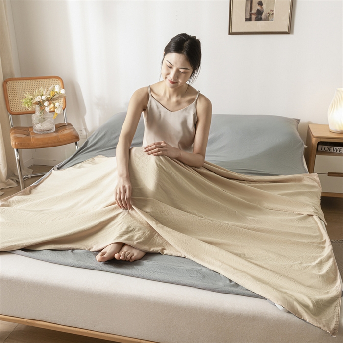 91家纺网 家纺一手货源 找家纺 古吉梦 2024新款水洗棉隔脏睡袋 奶茶+中灰