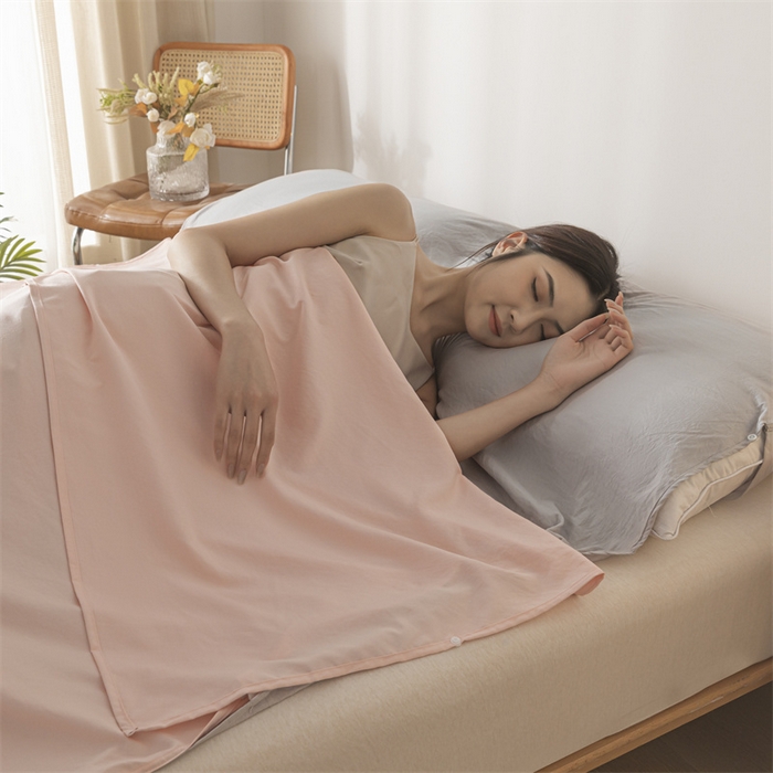 91家纺网 家纺一手货源 找家纺 古吉梦 2024新款水洗棉隔脏睡袋 奶油粉+山灰