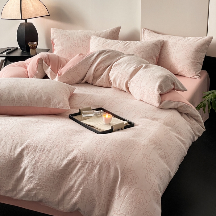 91家纺网 家纺一手货源 找家纺 ab家纺 2024新款全棉三层纱提花四件套系列-玫瑰 玫瑰粉