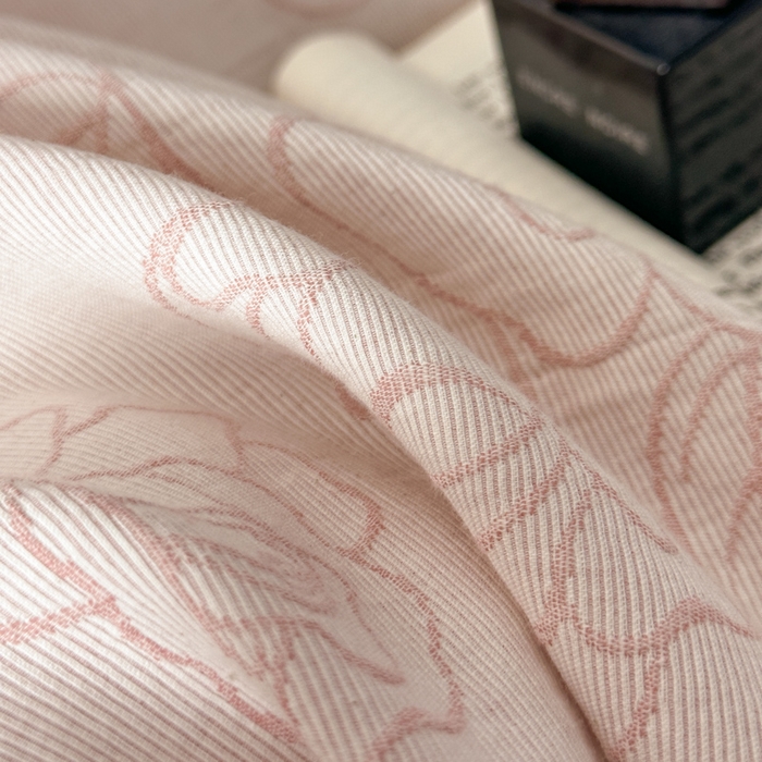 91家纺网 家纺一手货源 找家纺 ab家纺 2024新款全棉三层纱提花四件套系列-玫瑰 玫瑰粉