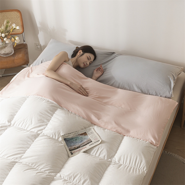 91家纺网 家纺一手货源 找家纺 古吉梦 2024新款水洗棉隔脏睡袋 奶油粉+山灰