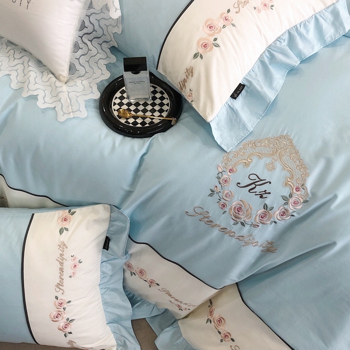 91家纺网 家纺一手货源 找家纺 卡姿家纺 2024新款春夏全棉优雅刺绣四件套-爱尔莎 爱尔莎-蓝