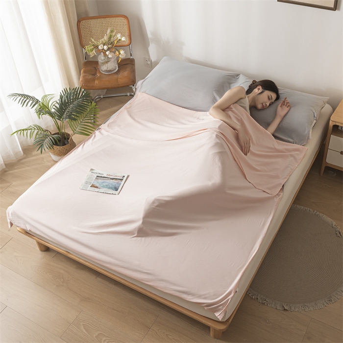 91家纺网 家纺一手货源 找家纺 古吉梦 2024新款水洗棉隔脏睡袋 奶油粉+山灰