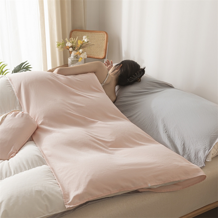 91家纺网 家纺一手货源 找家纺 古吉梦 2024新款水洗棉隔脏睡袋 奶油粉+山灰