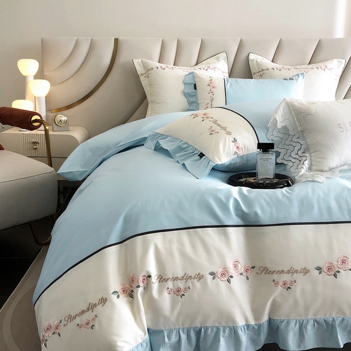 91家纺网 家纺一手货源 找家纺 卡姿家纺 2024新款春夏全棉优雅刺绣四件套-爱尔莎 爱尔莎-蓝