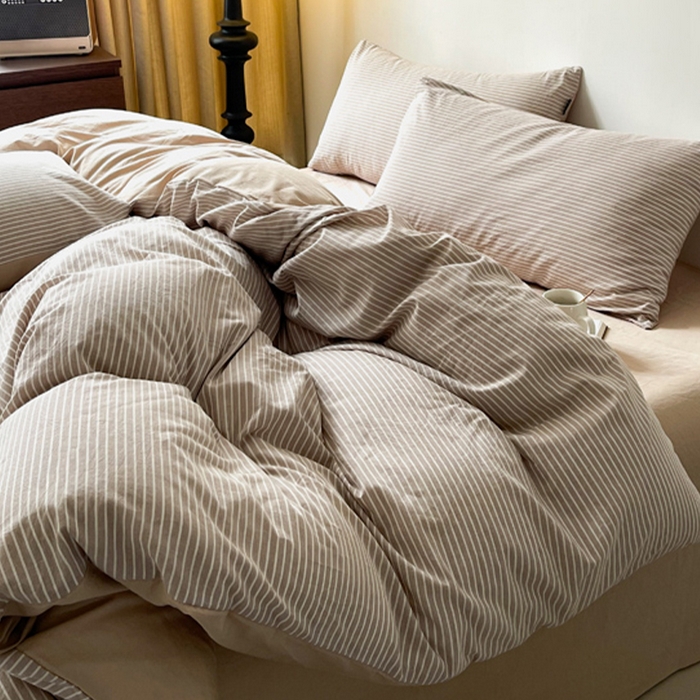 91家纺网 家纺一手货源 找家纺 小懒猪 2024新款色织水洗棉格子款四件套 米细条