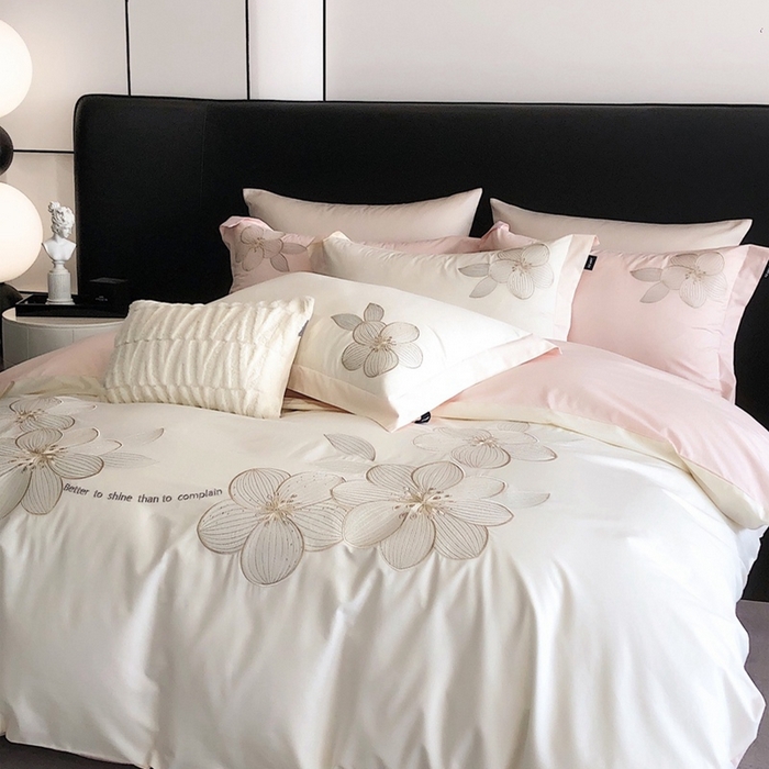 91家纺网 家纺一手货源 找家纺 卡姿家纺 2024新款春夏全棉优雅刺绣四件套—月光曲 月光曲白