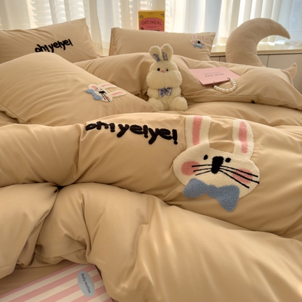 91家纺网 家纺一手货源 找家纺 曼谷家纺 新款毛巾绣四件套小狗图案柔软磨毛床上用品水洗棉套件 长耳兔-奶茶,长耳兔-奶茶