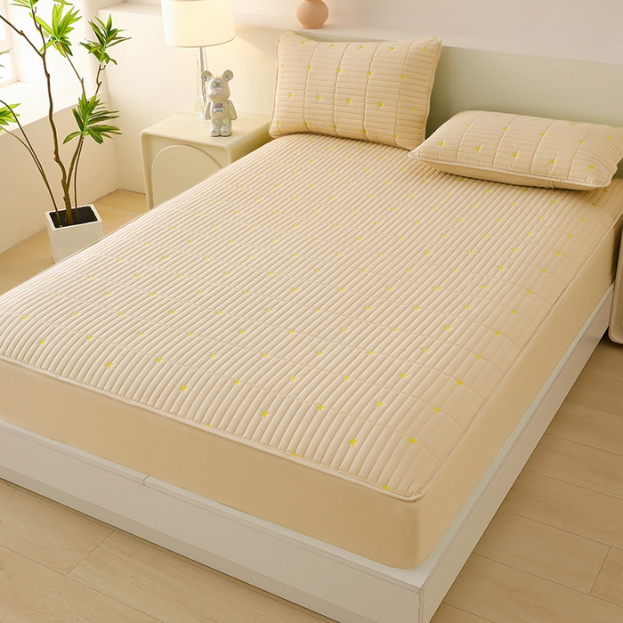 91家纺网 家纺一手货源 找家纺 丝涟家居 2025新款A类水洗亲肤棉刺绣防水防污床笠--星河 星河-卡其