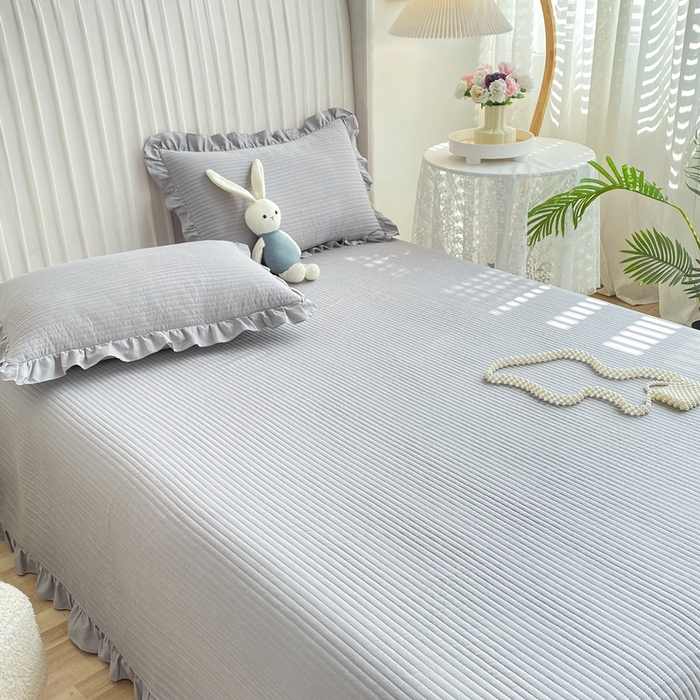 91家纺网 家纺一手货源 找家纺 大境 2024新款40S全棉水洗棉韩版荷叶边夹棉床盖三件套 静谧灰