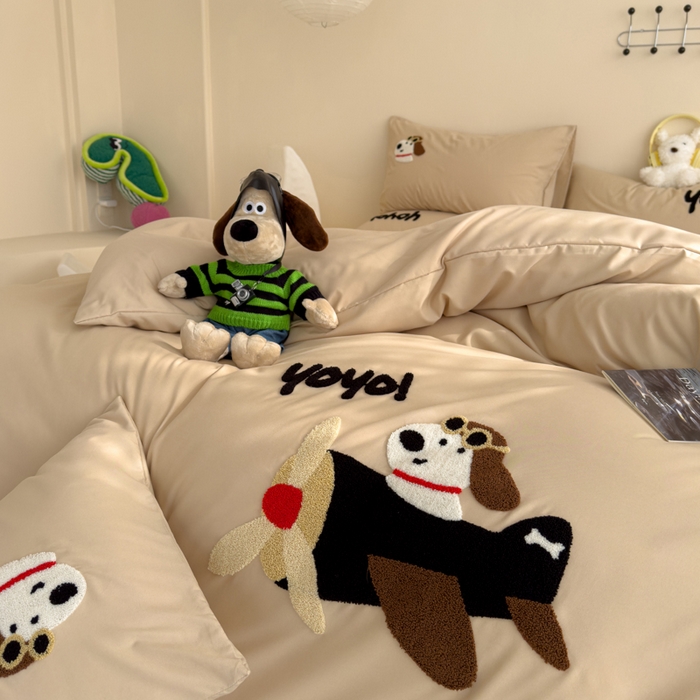 91家纺网 家纺一手货源 找家纺 曼谷家纺 新款毛巾绣四件套小狗图案柔软磨毛床上用品水洗棉套件 飞行员-奶茶