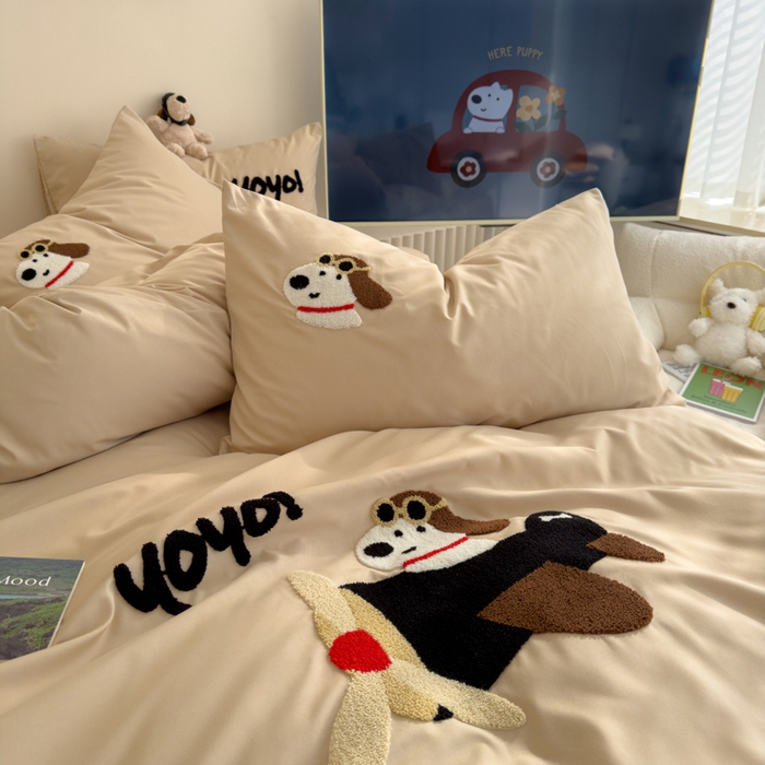 91家纺网 家纺一手货源 找家纺 曼谷家纺 新款毛巾绣四件套小狗图案柔软磨毛床上用品水洗棉套件 飞行员-奶茶