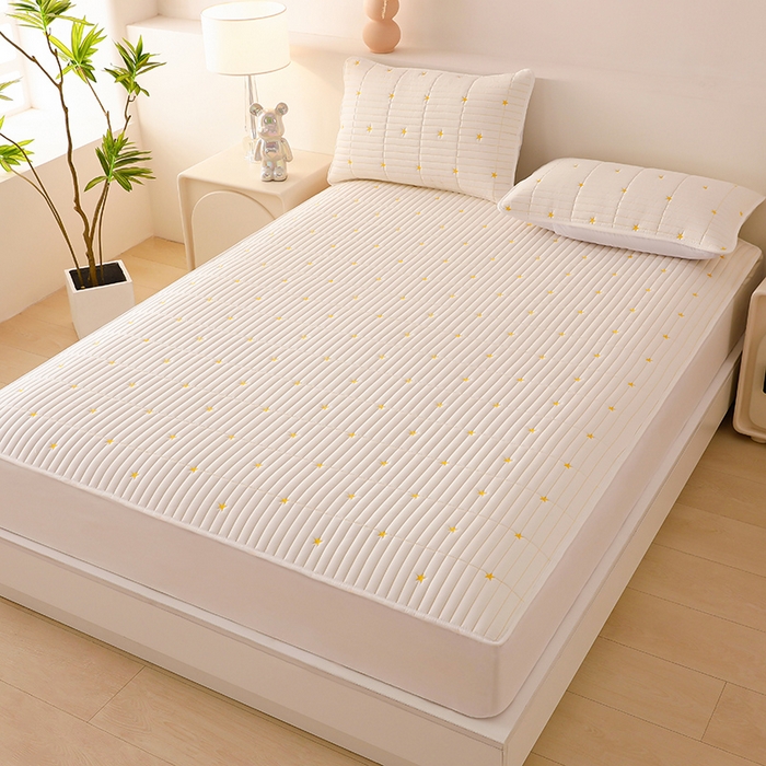 91家纺网 家纺一手货源 找家纺 丝涟家居 2025新款A类水洗亲肤棉刺绣防水防污床笠--星河 星河-米白