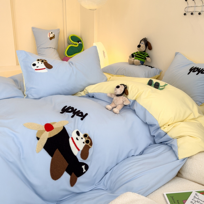 91家纺网 家纺一手货源 找家纺 曼谷家纺 新款毛巾绣四件套小狗图案柔软磨毛床上用品水洗棉套件 飞行员-蓝芝士